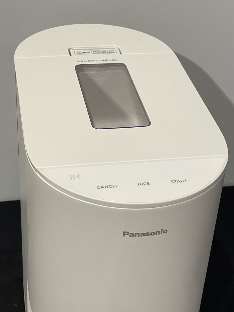 パナソニック 遠隔炊飯 ホワイト SR-AX1-W 小さいからこそ美味しく炊ける「Panasonic 自動計量IH炊飯器SR-AX1」【COOL GADGETS Vol.52】 ｜ GENROQ  Web(ゲンロク ウェブ)